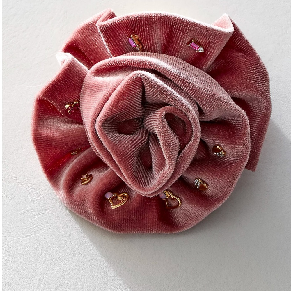 Free people stud brooch